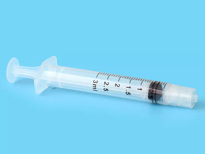 Safety Syringes With Retractable Needles