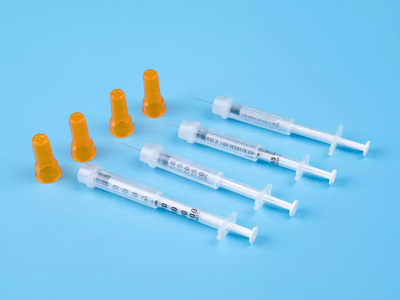 Safety Insulin Syringes With Retractable Needles
